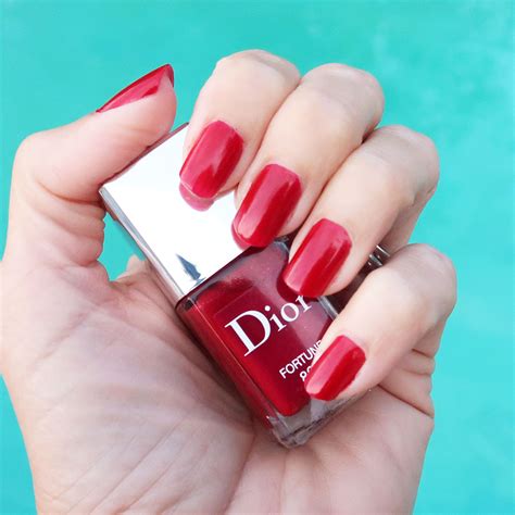 dior top coat nail polish.